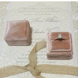 Flamingo Square Velvet Ring Box Single Slot